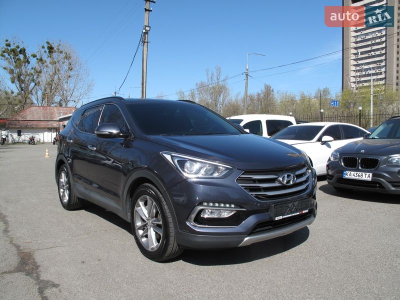 Внедорожник / Кроссовер Hyundai Santa FE 2016 в Киеве