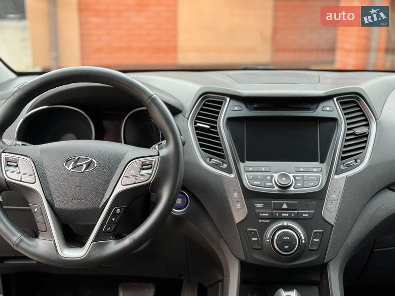Позашляховик / Кросовер Hyundai Santa FE 2014 в Рівному