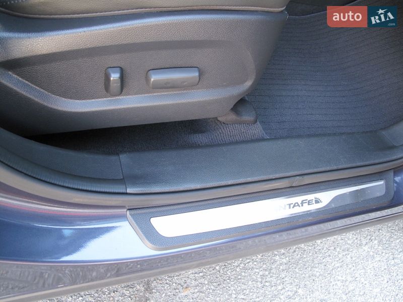 Внедорожник / Кроссовер Hyundai Santa FE 2016 в Киеве