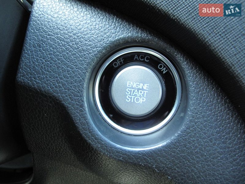 Внедорожник / Кроссовер Hyundai Santa FE 2016 в Киеве