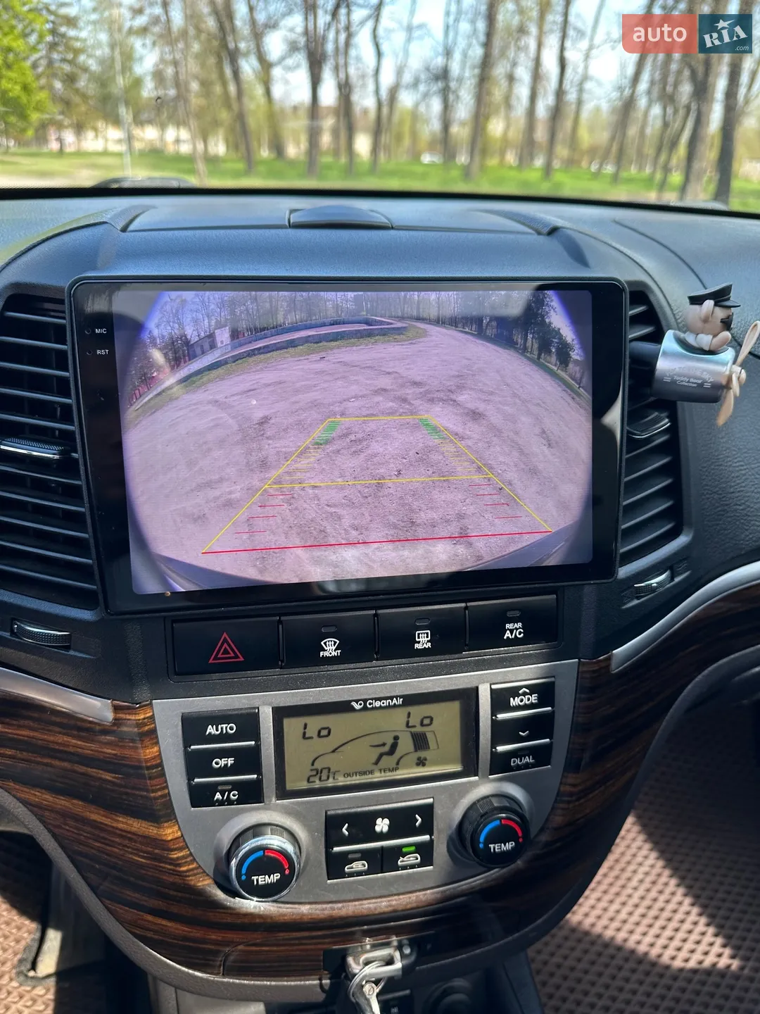 2010 Hyundai Santa Fe - мініатюра 23
