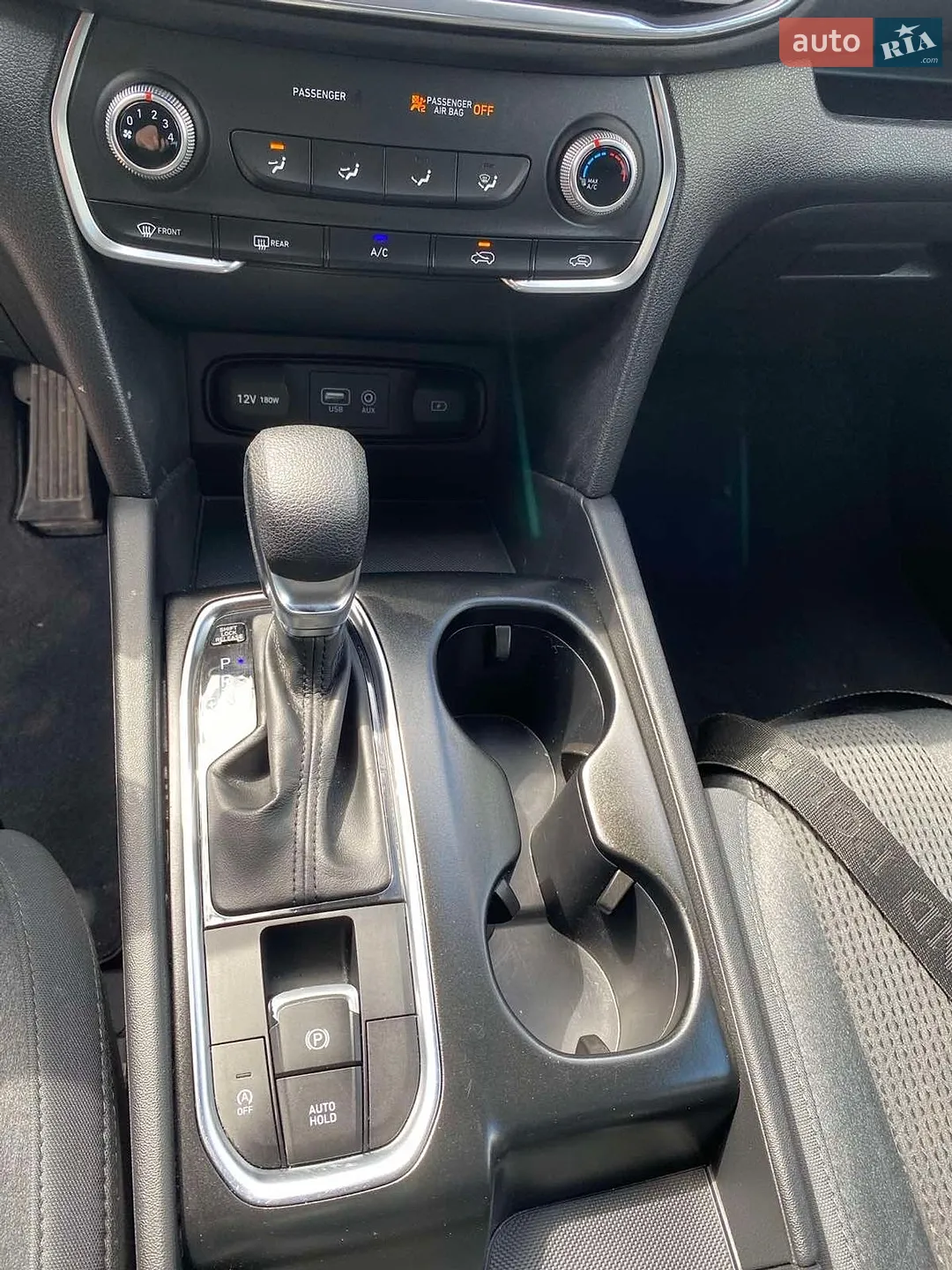 2019 Hyundai Santa Fe - мініатюра 23