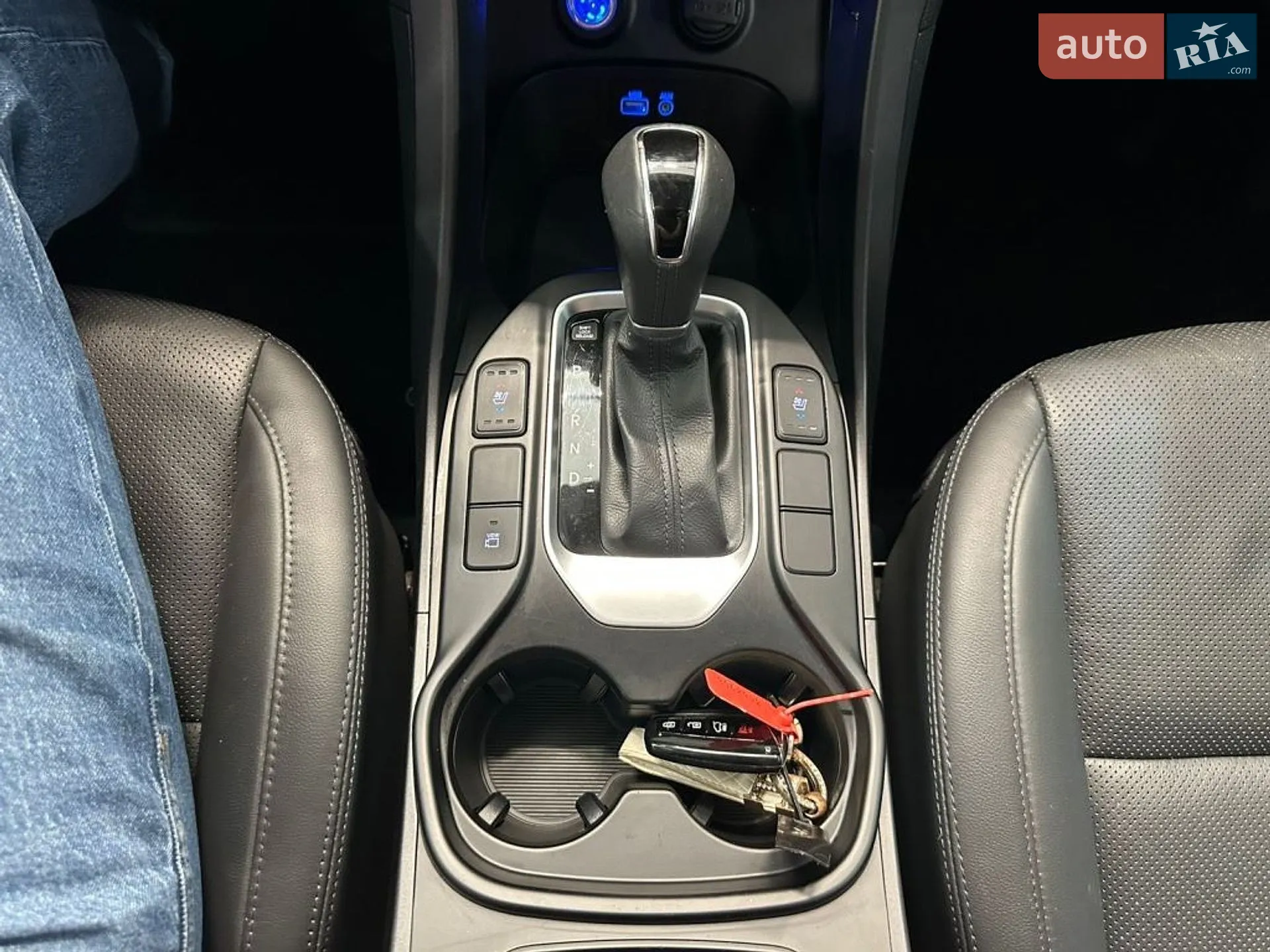 2016 Hyundai Santa Fe - мініатюра 18