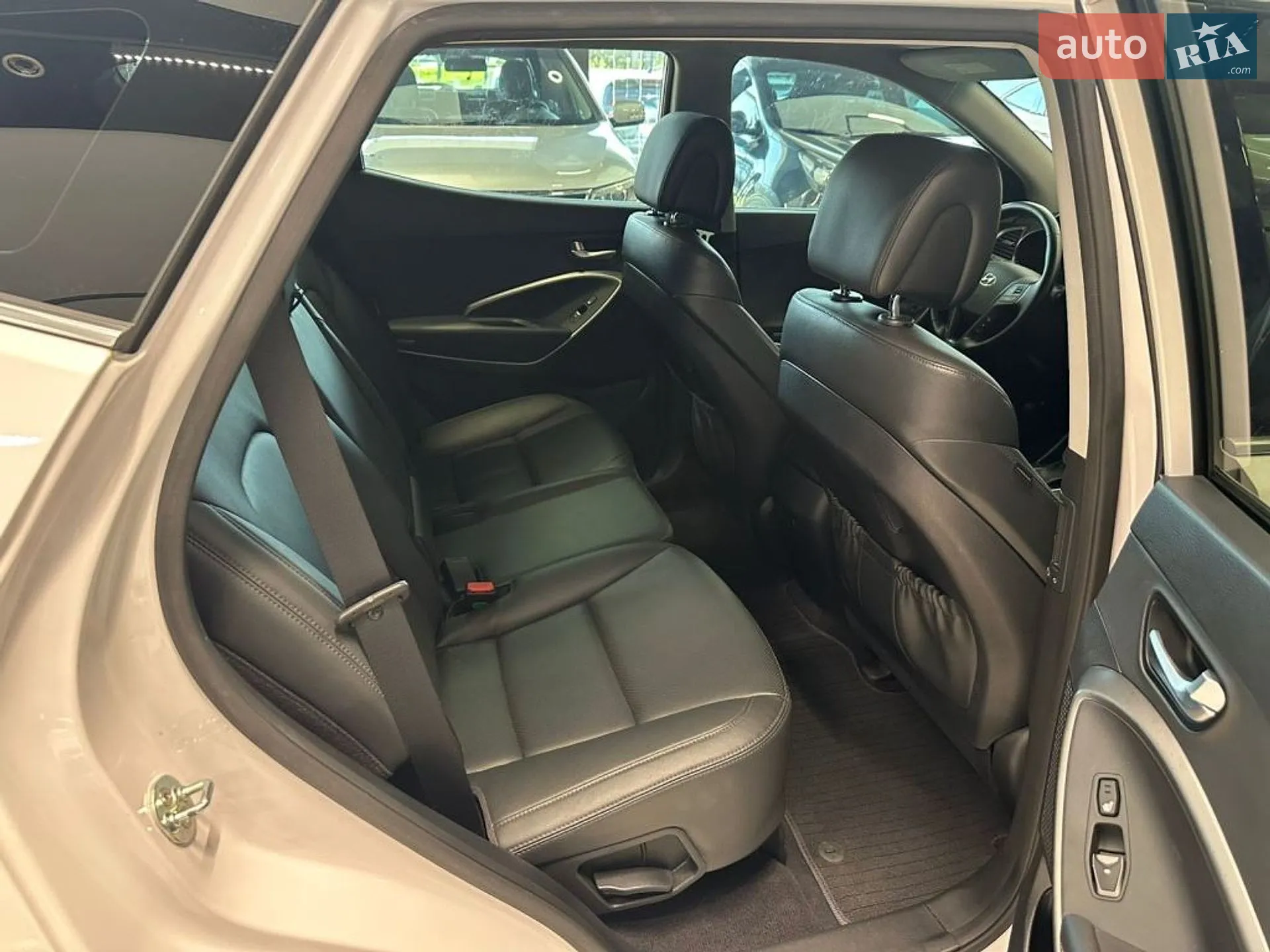 2016 Hyundai Santa Fe - мініатюра 19