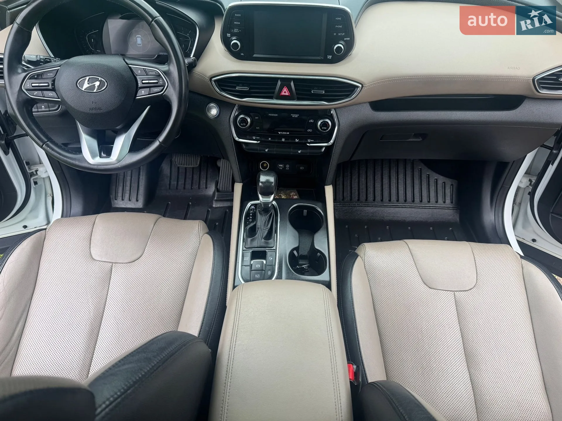 2019 Hyundai Santa Fe - мініатюра 23
