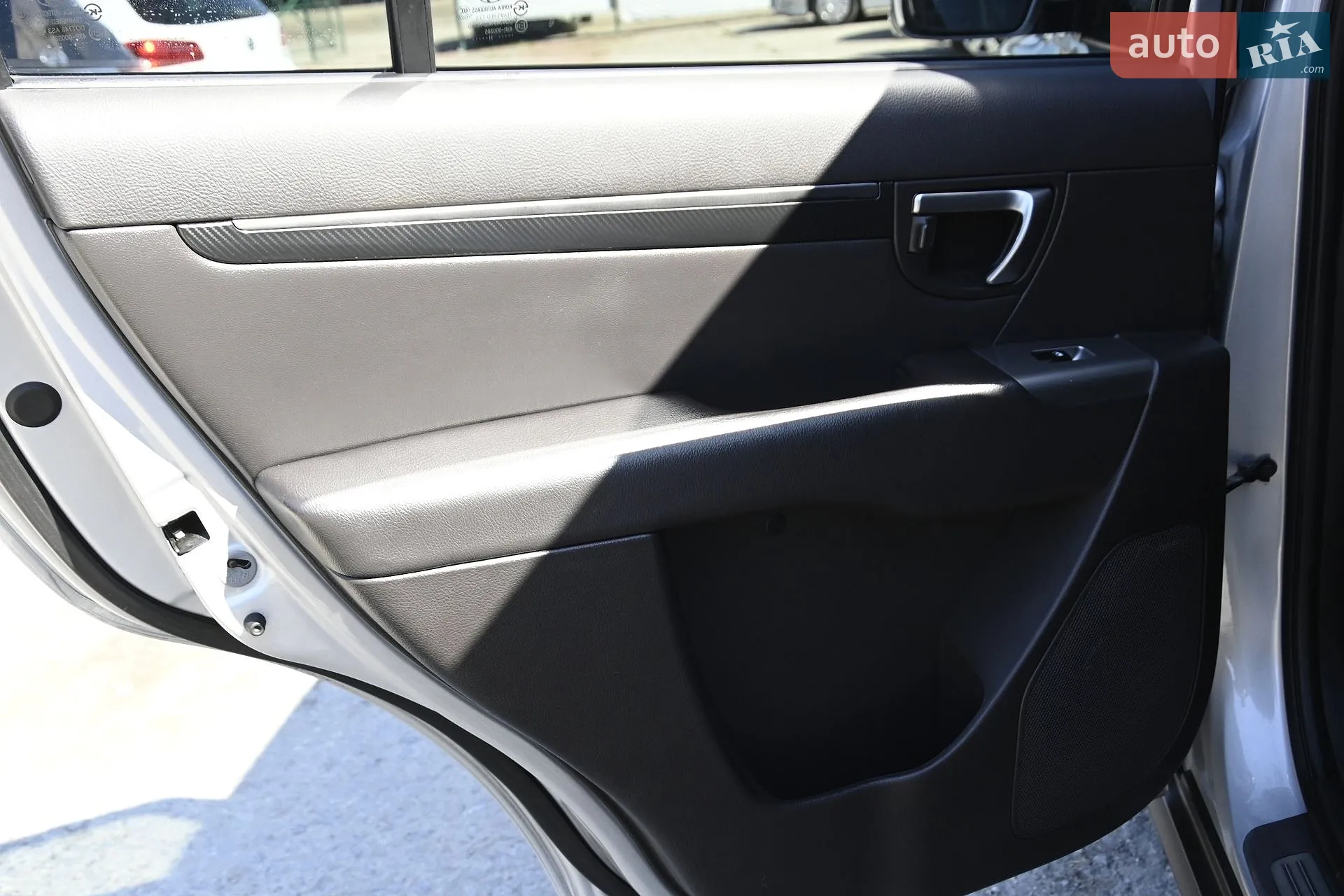 2011 Hyundai Santa Fe - мініатюра 36