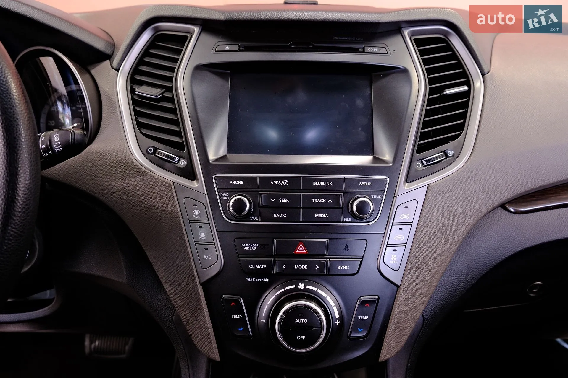 2016 Hyundai Santa Fe - мініатюра 17