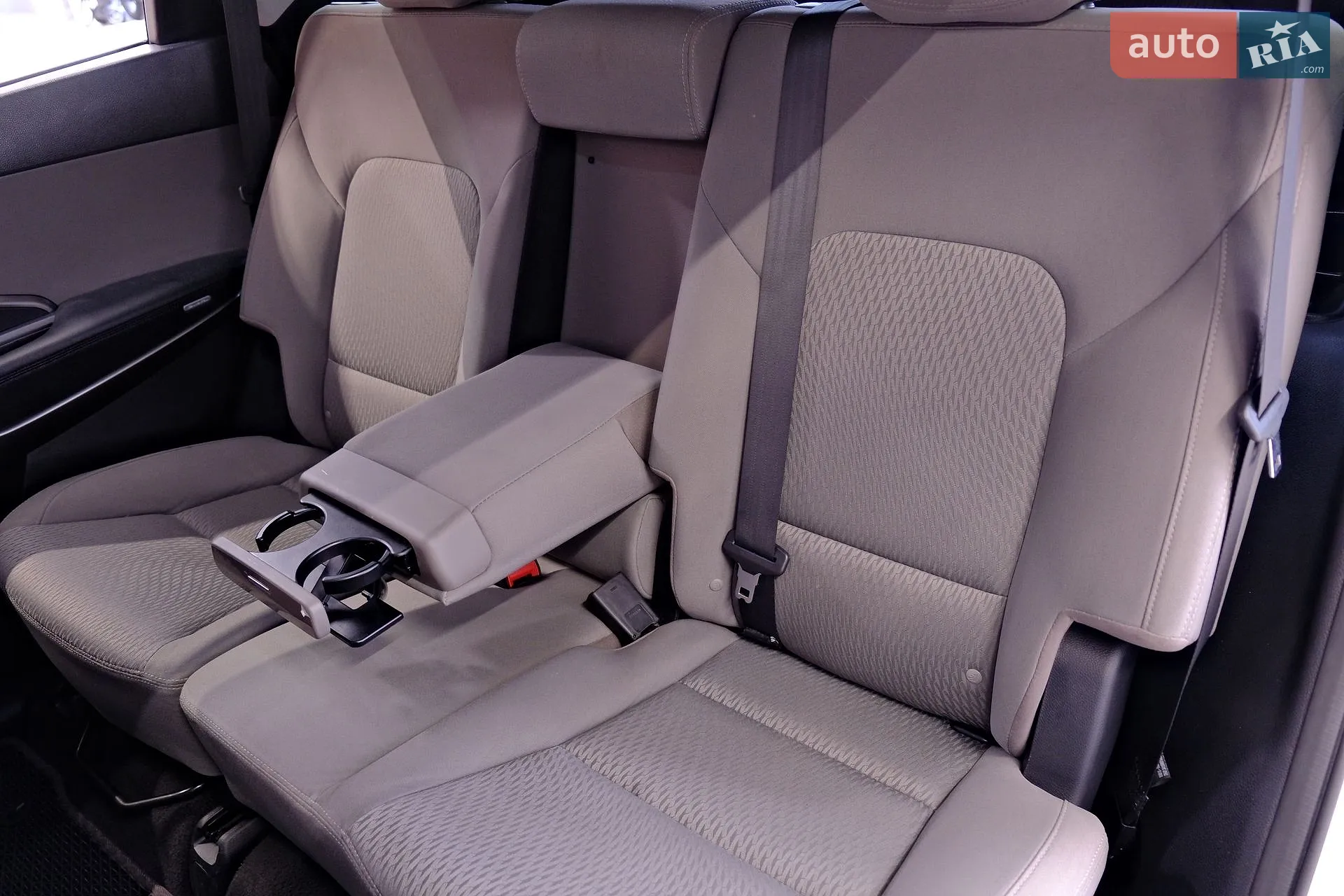 2016 Hyundai Santa Fe - мініатюра 32