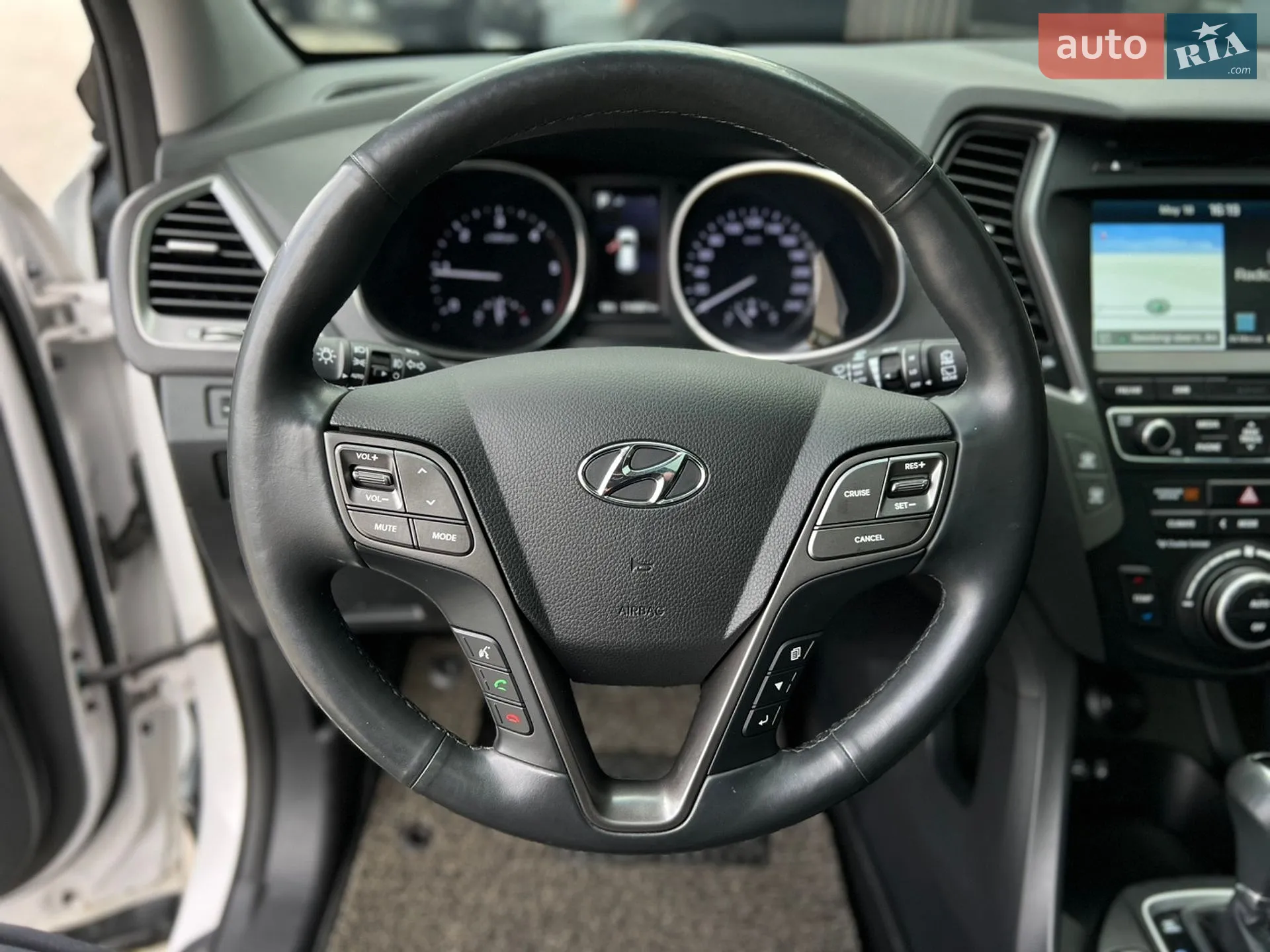 2017 Hyundai Santa Fe - мініатюра 33