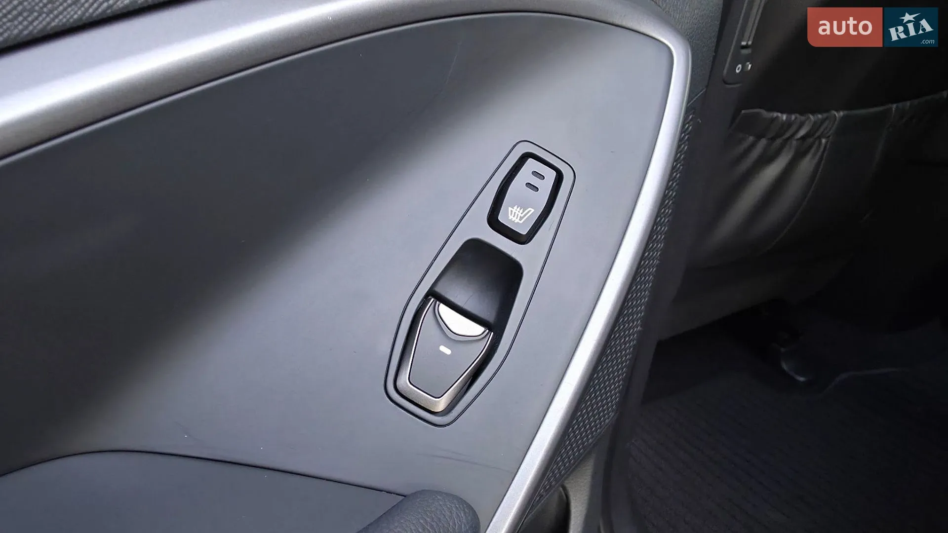 2013 Hyundai Santa Fe - мініатюра 28