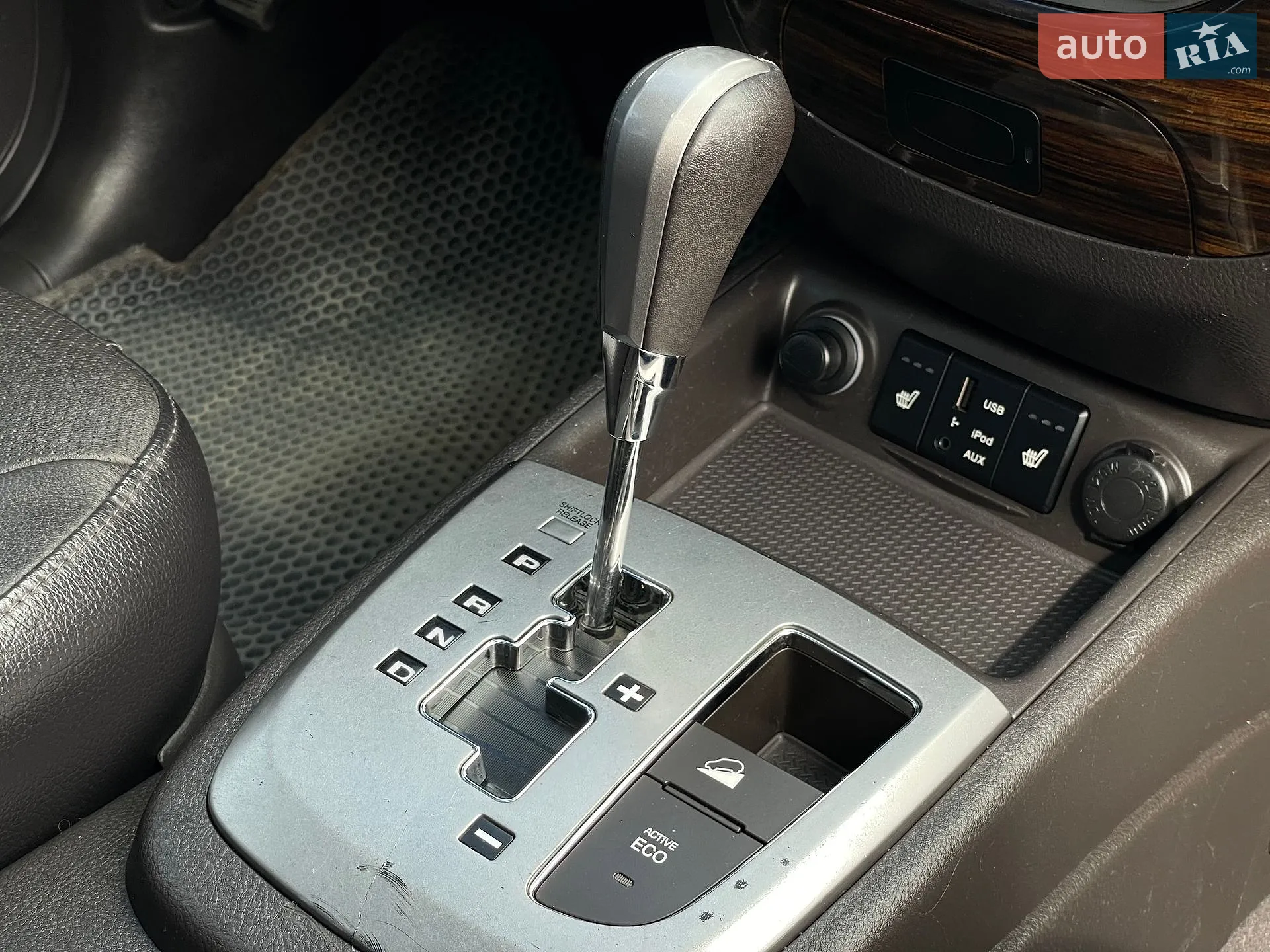 2012 Hyundai Santa Fe - мініатюра 38