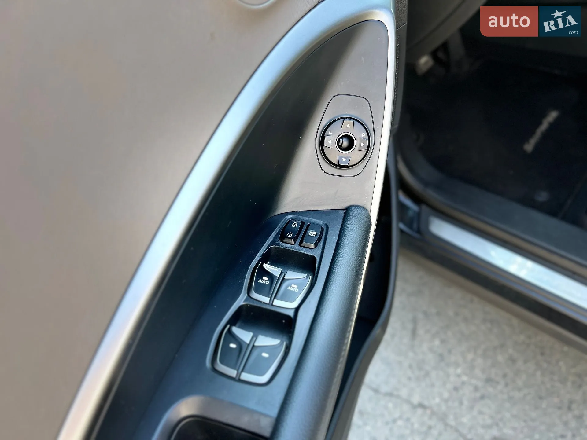 2018 Hyundai Santa Fe - мініатюра 16