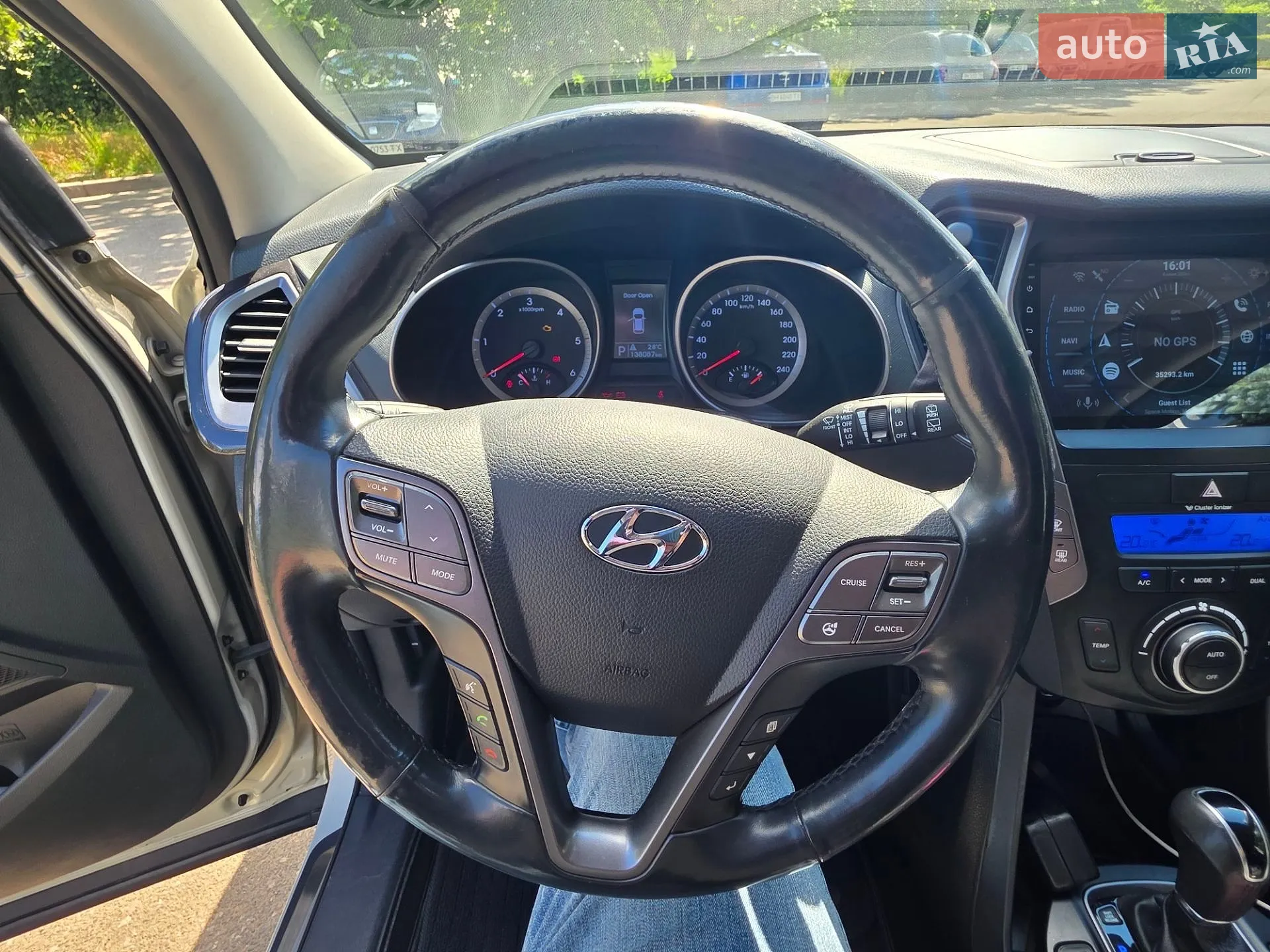 2014 Hyundai Santa Fe - мініатюра 16