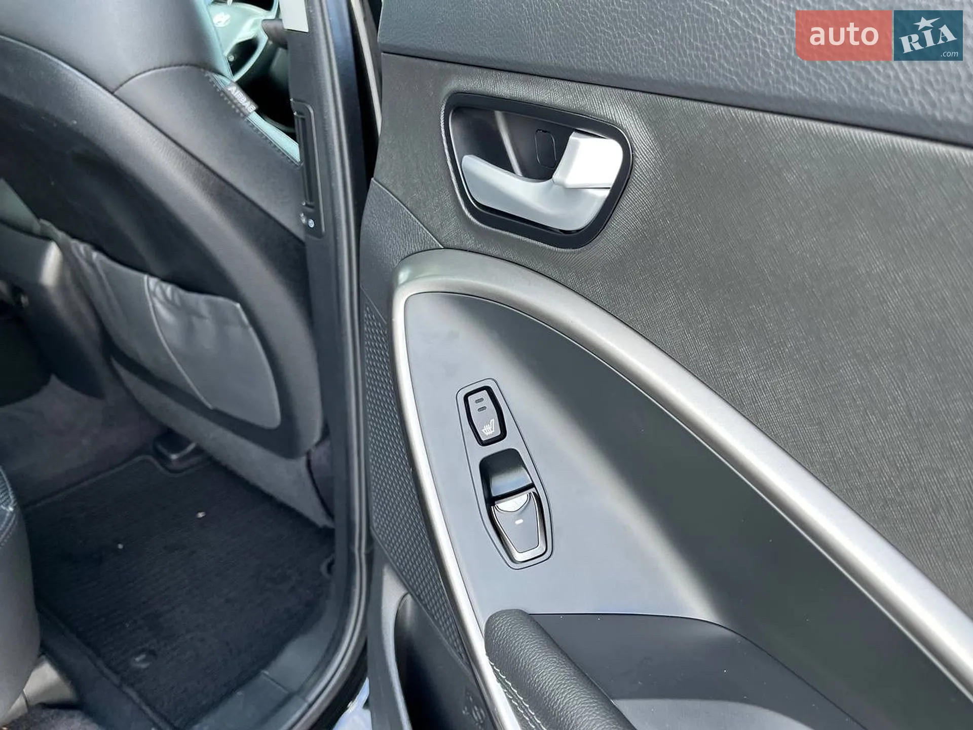 2018 Hyundai Santa Fe - мініатюра 27