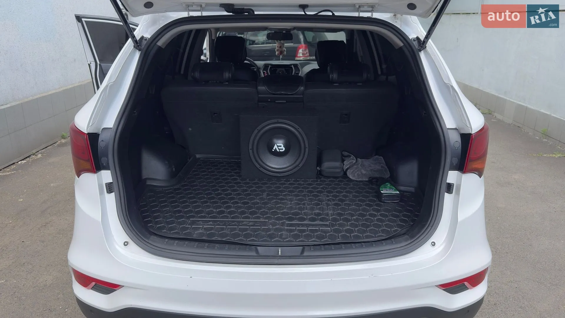 2016 Hyundai Santa Fe - мініатюра 29