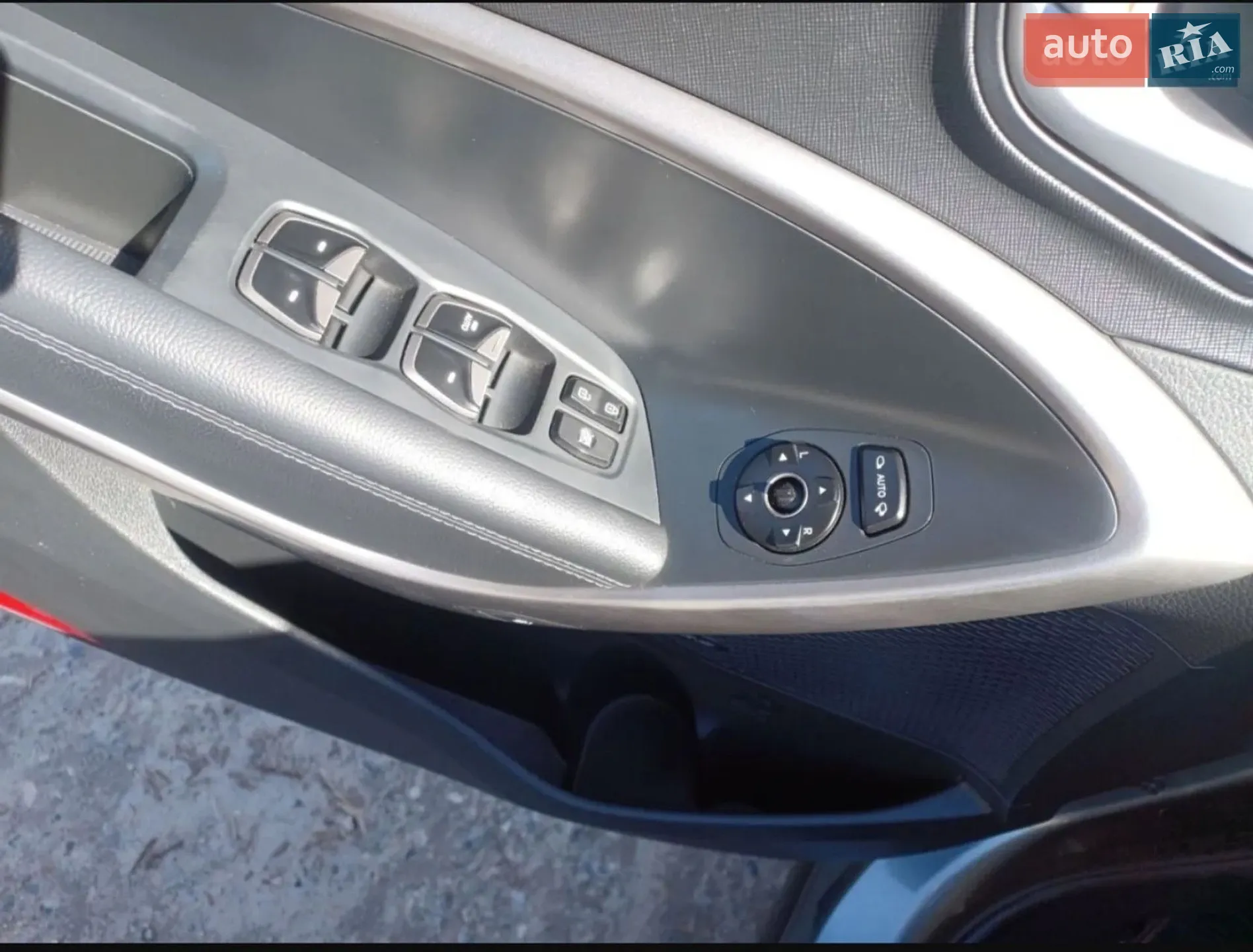 2014 Hyundai Santa Fe - мініатюра 24