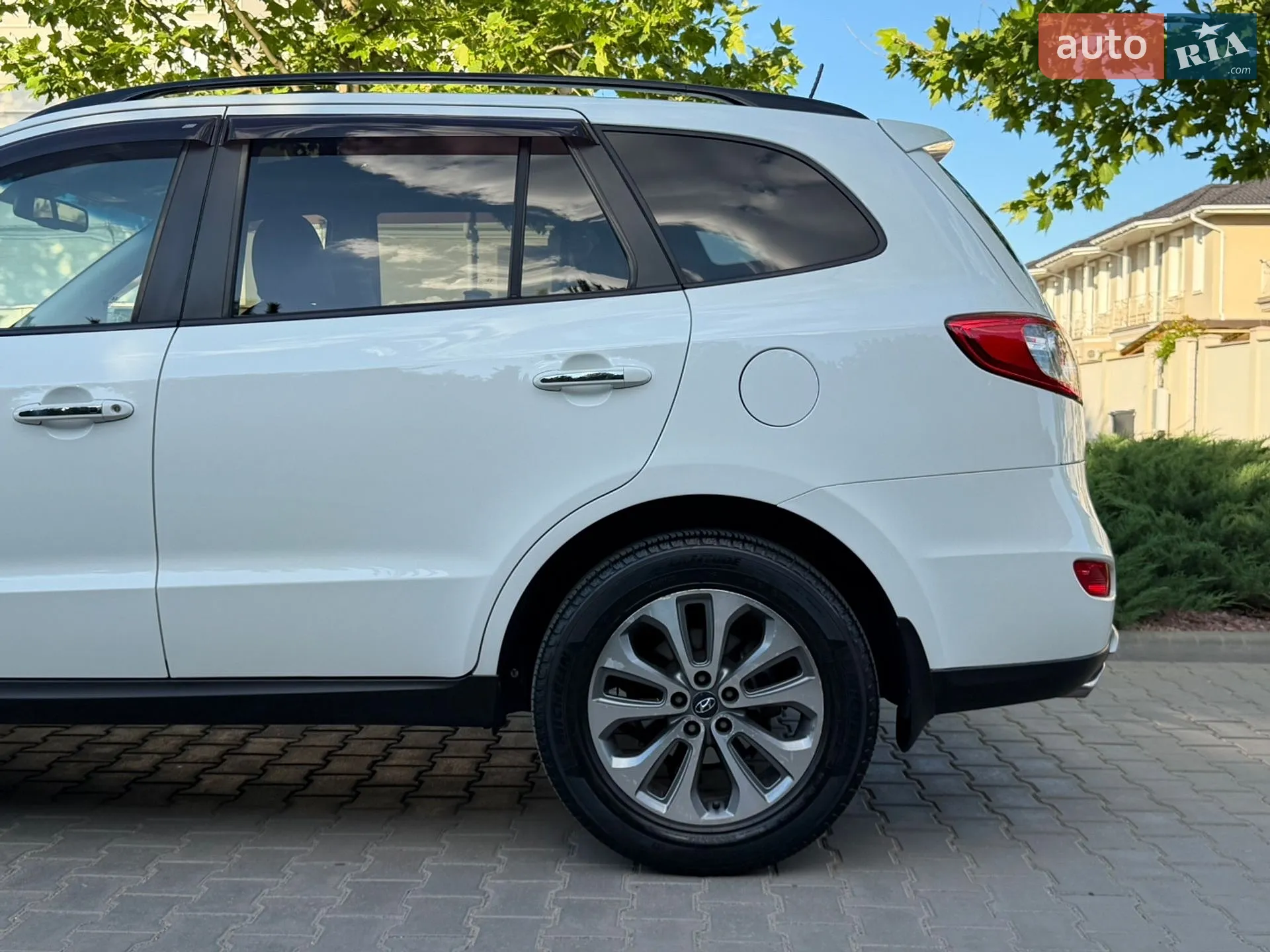 2012 Hyundai Santa Fe - мініатюра 17
