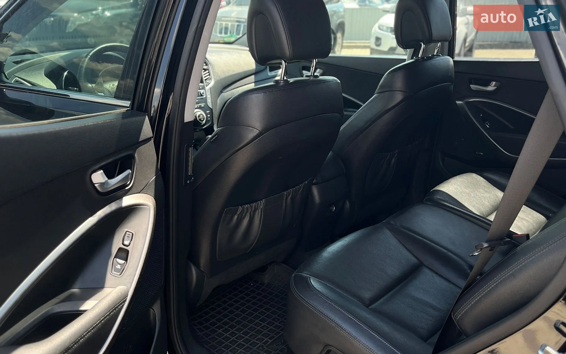 2016 Hyundai Santa Fe - мініатюра 26
