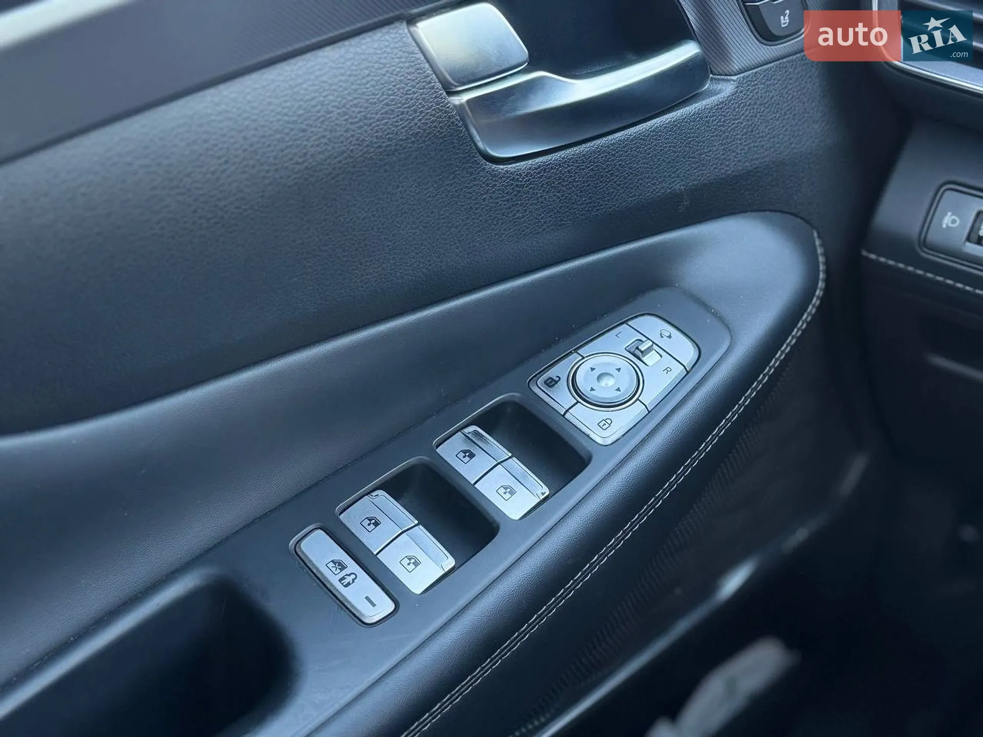 2020 Hyundai Santa Fe - мініатюра 18