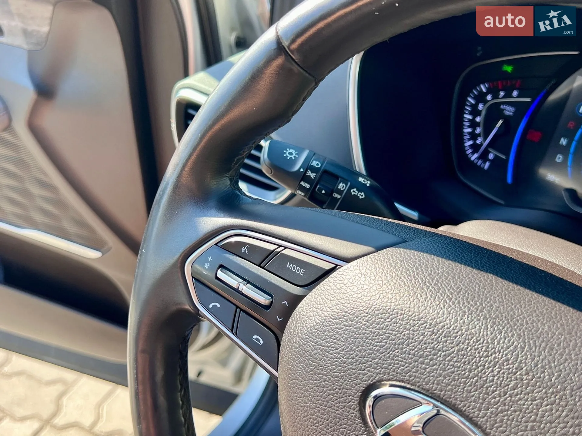 2019 Hyundai Santa Fe - мініатюра 37