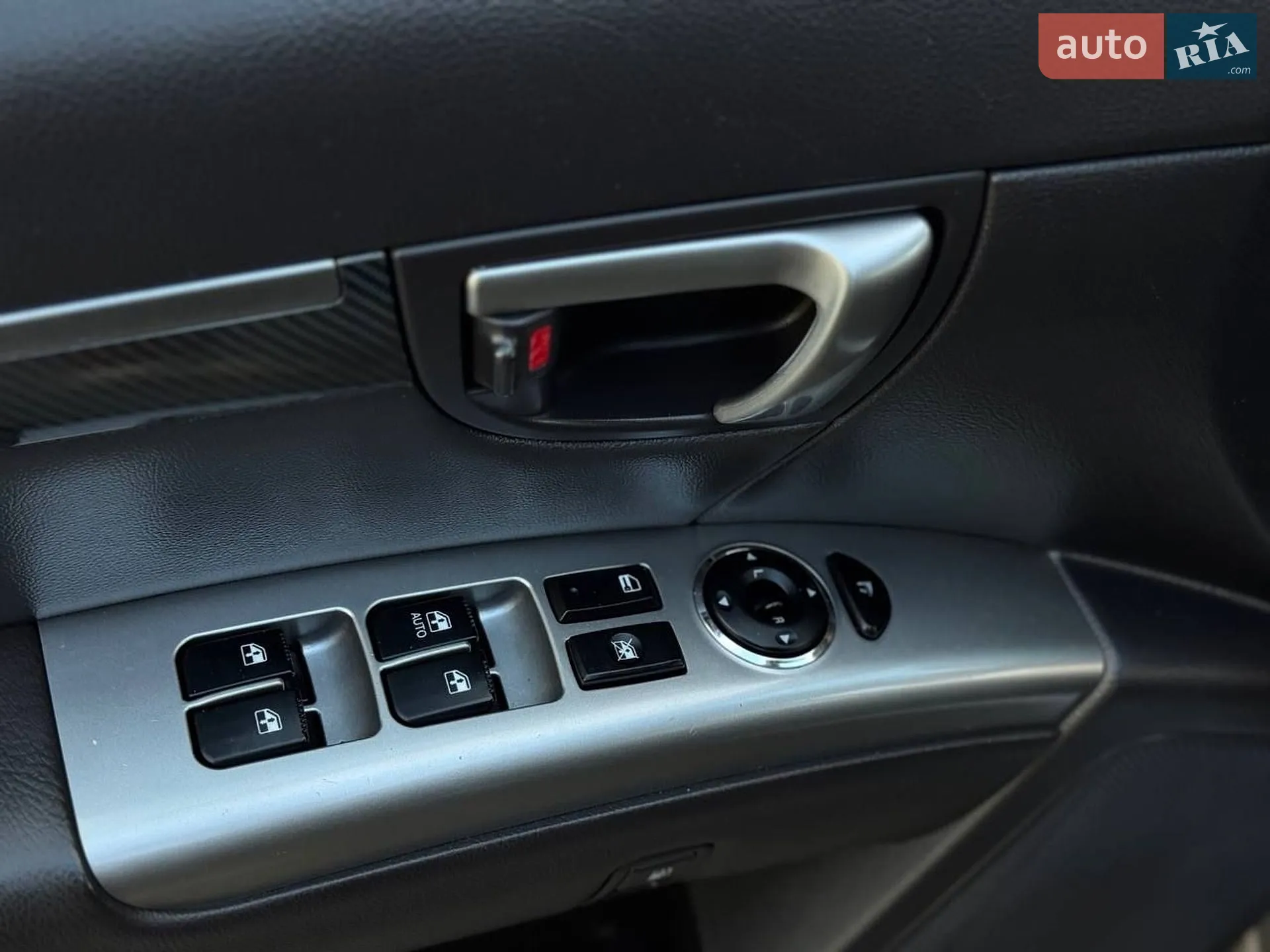 2012 Hyundai Santa Fe - мініатюра 39