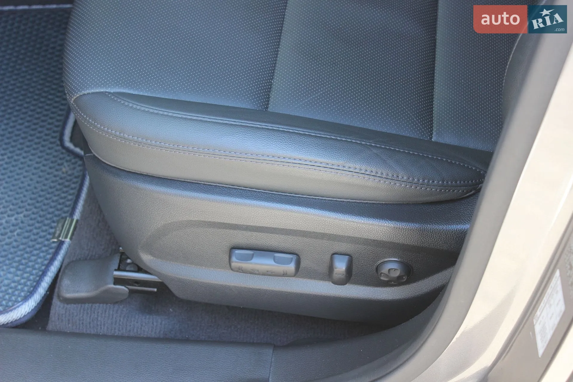 2015 Hyundai Santa Fe - мініатюра 24