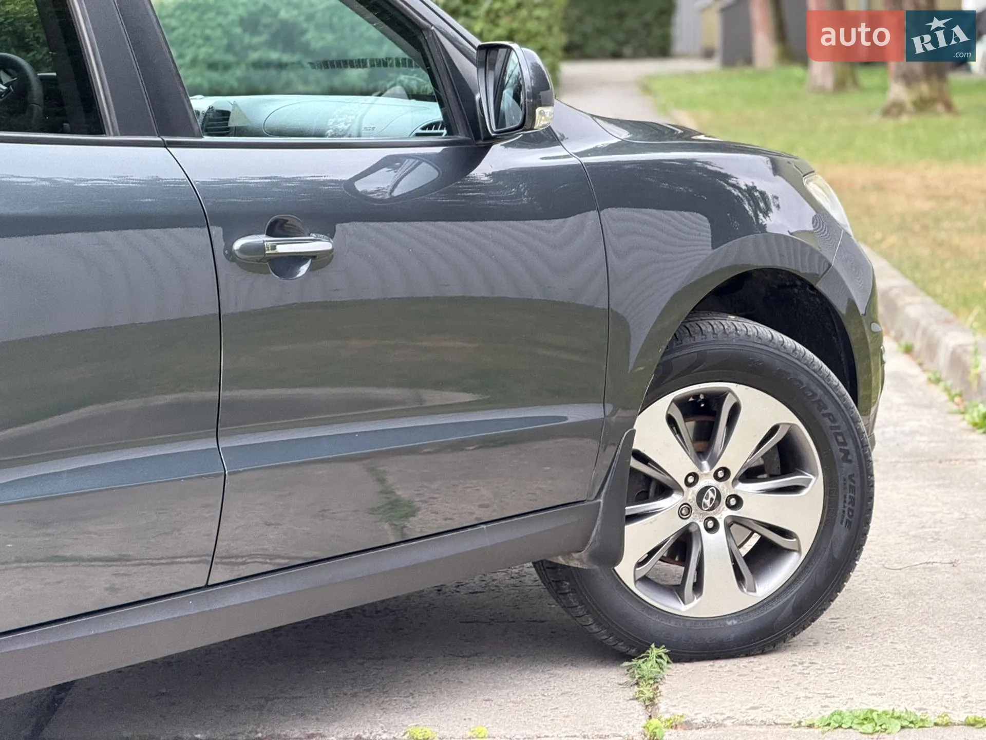 2011 Hyundai Santa Fe - мініатюра 27