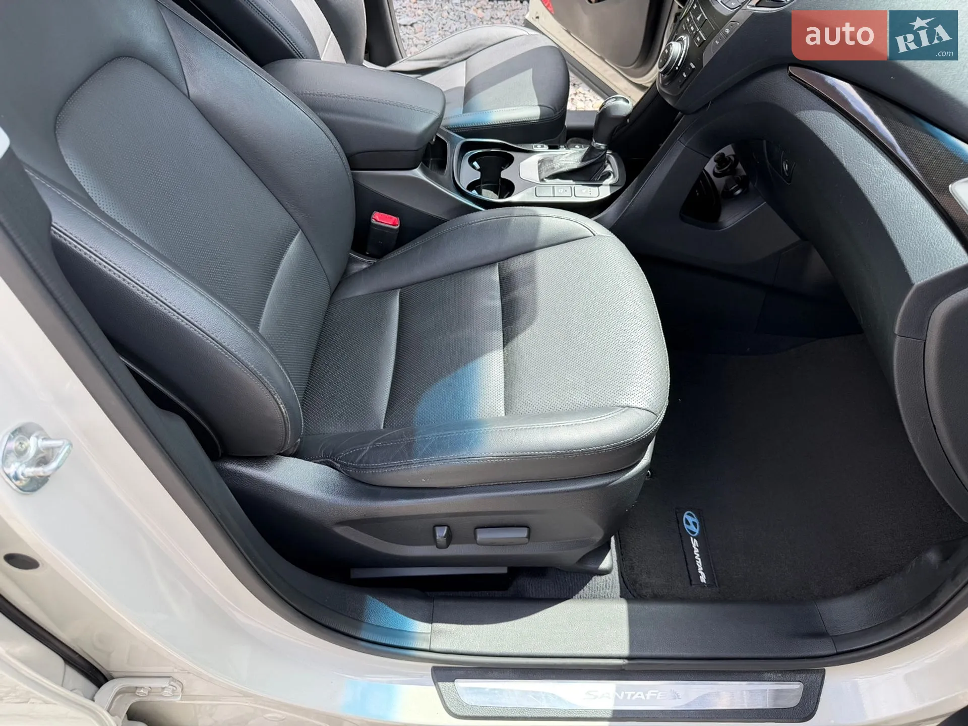 2015 Hyundai Santa Fe - мініатюра 29