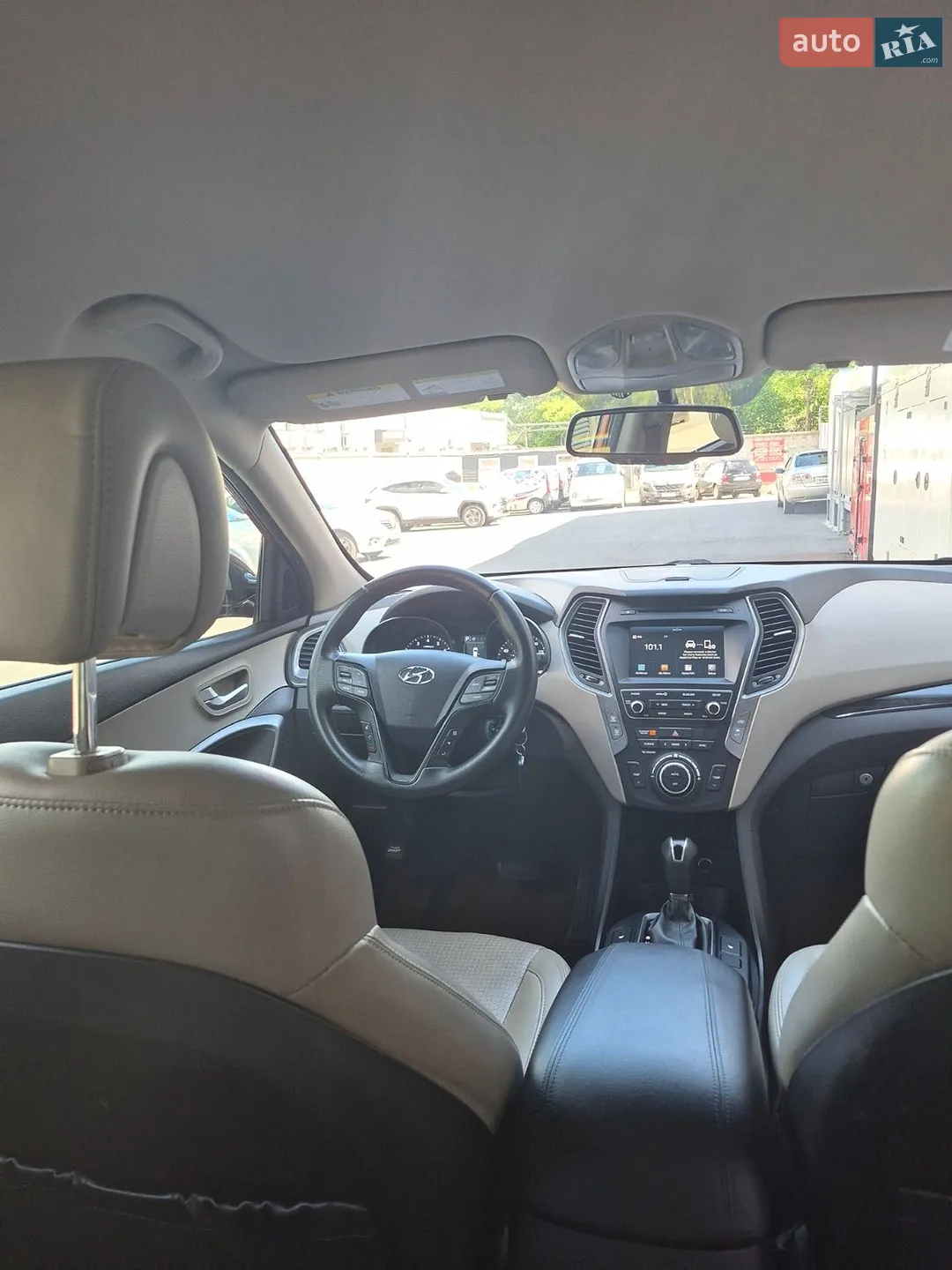 2017 Hyundai Santa Fe - мініатюра 16