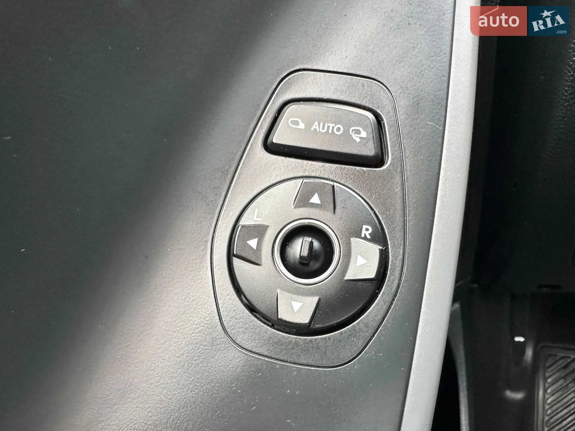 2016 Hyundai Santa Fe - мініатюра 65