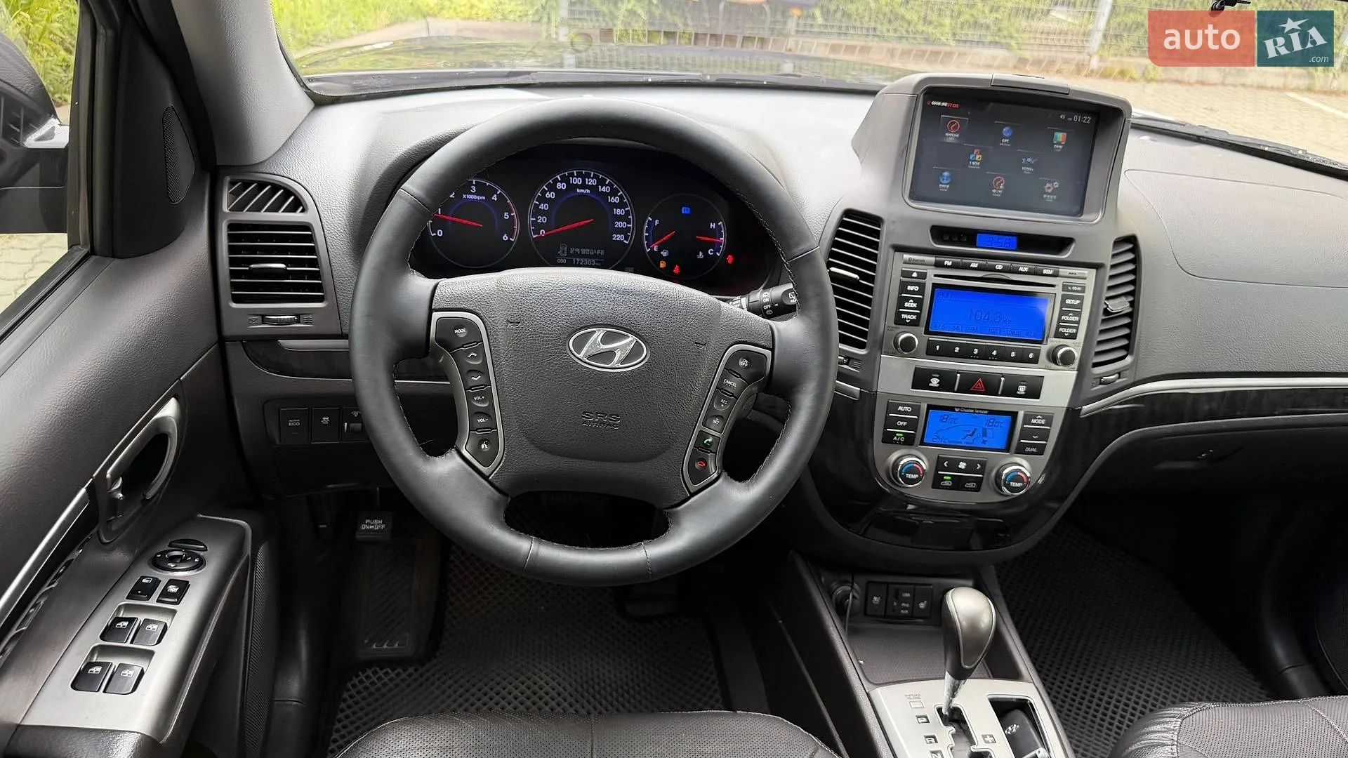 2011 Hyundai Santa Fe - мініатюра 24