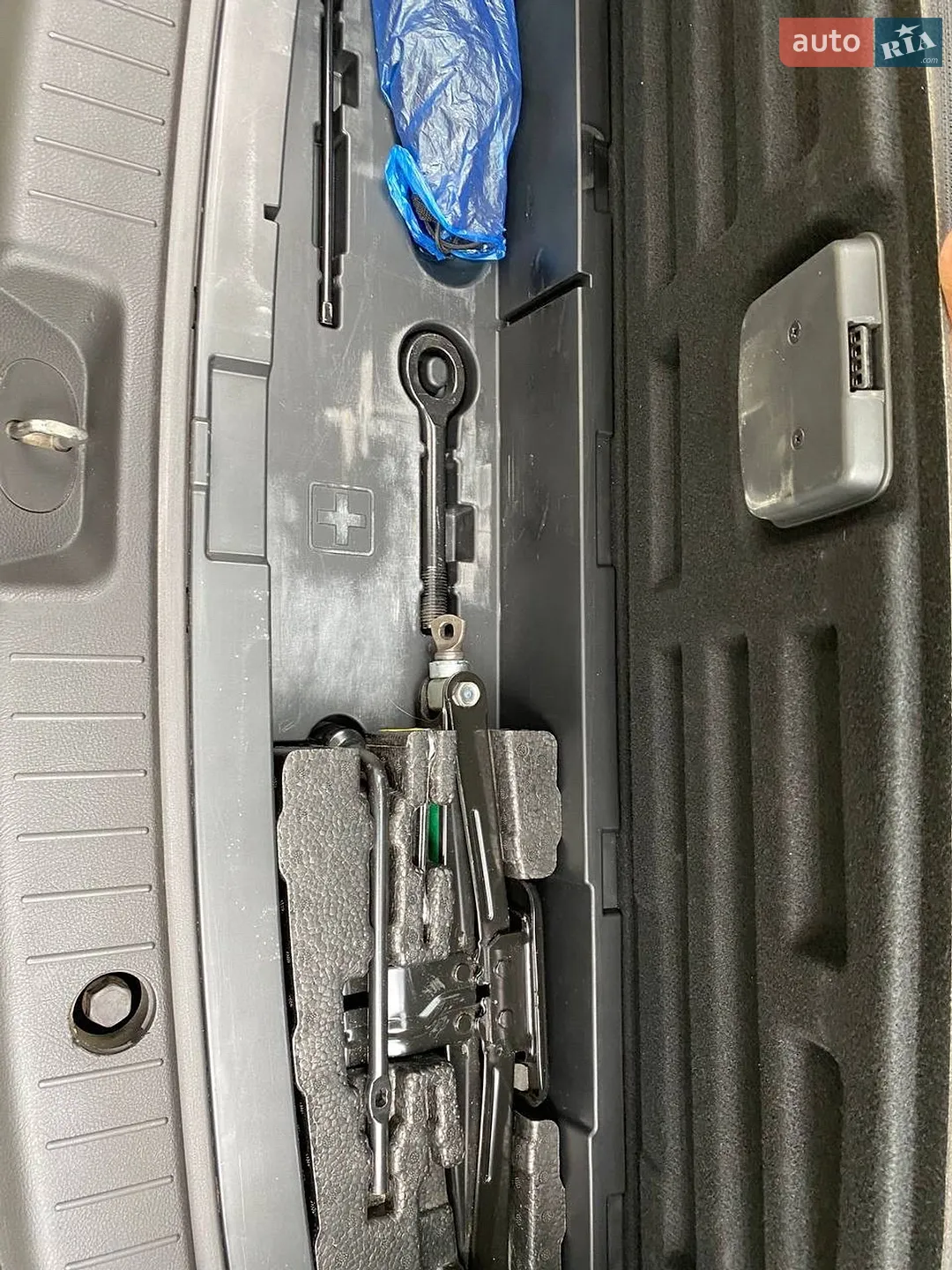 2011 Hyundai Santa Fe - мініатюра 146