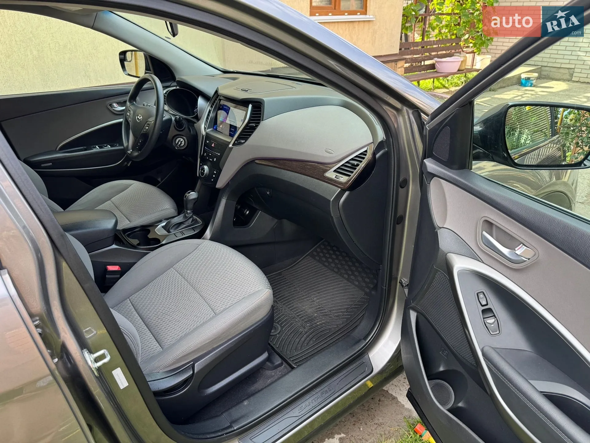 2017 Hyundai Santa Fe - мініатюра 16