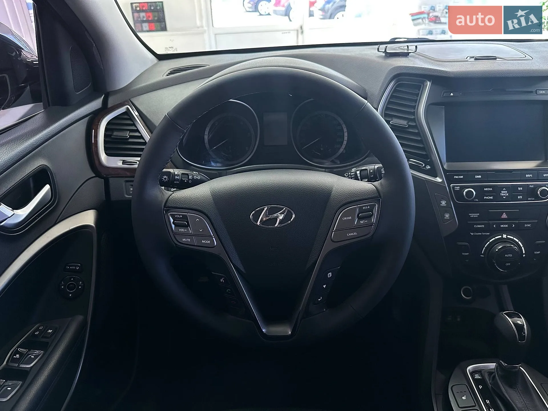 2015 Hyundai Santa Fe - мініатюра 29