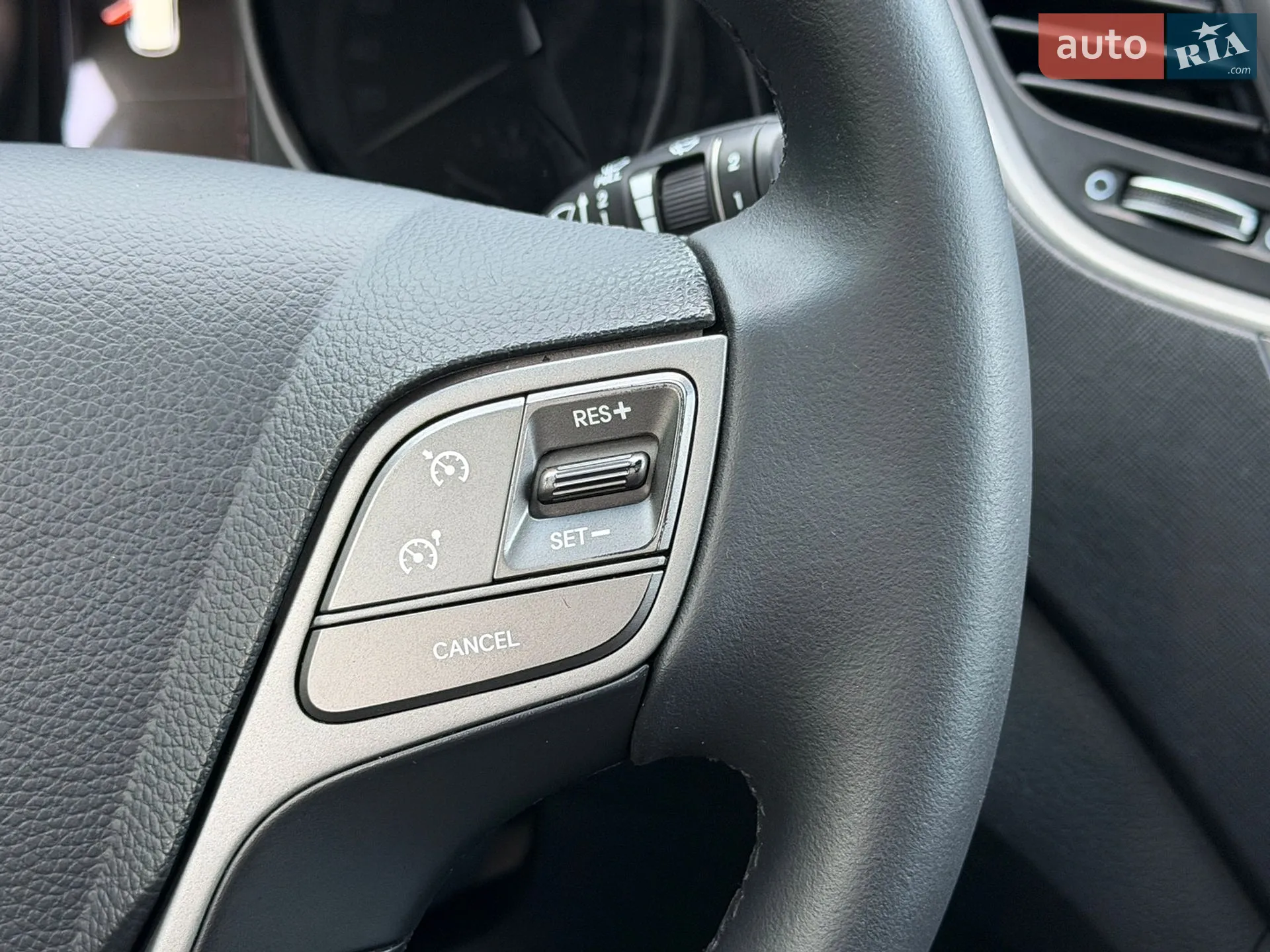 2016 Hyundai Santa Fe - мініатюра 43