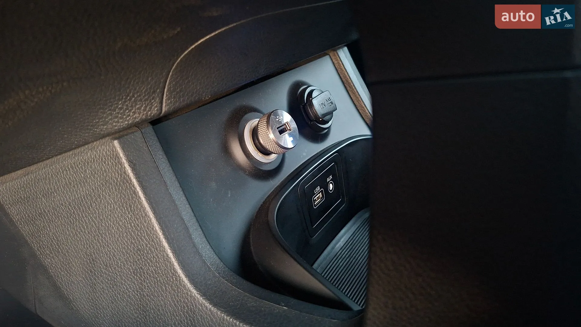 2017 Hyundai Santa Fe - мініатюра 43