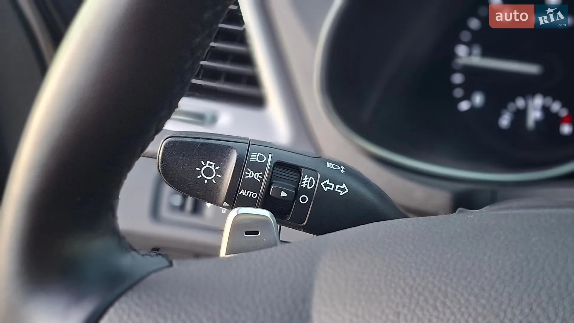 2017 Hyundai Santa Fe - мініатюра 47
