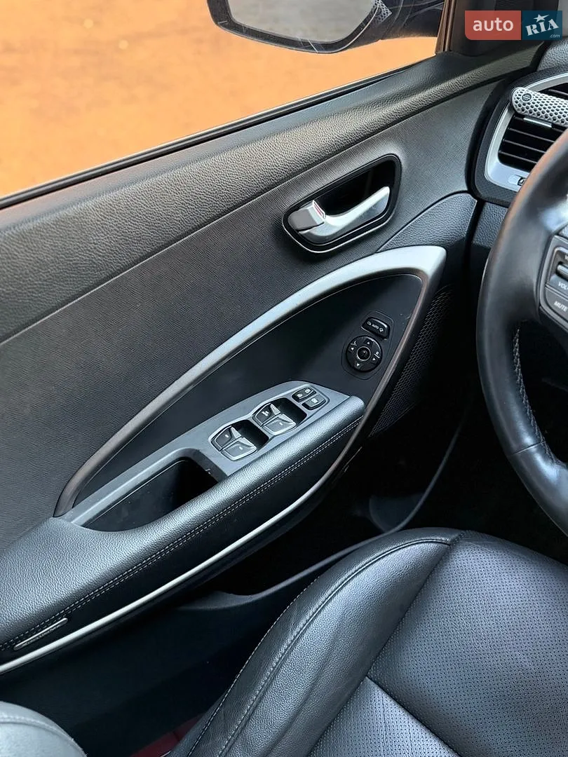 2016 Hyundai Santa Fe - мініатюра 19