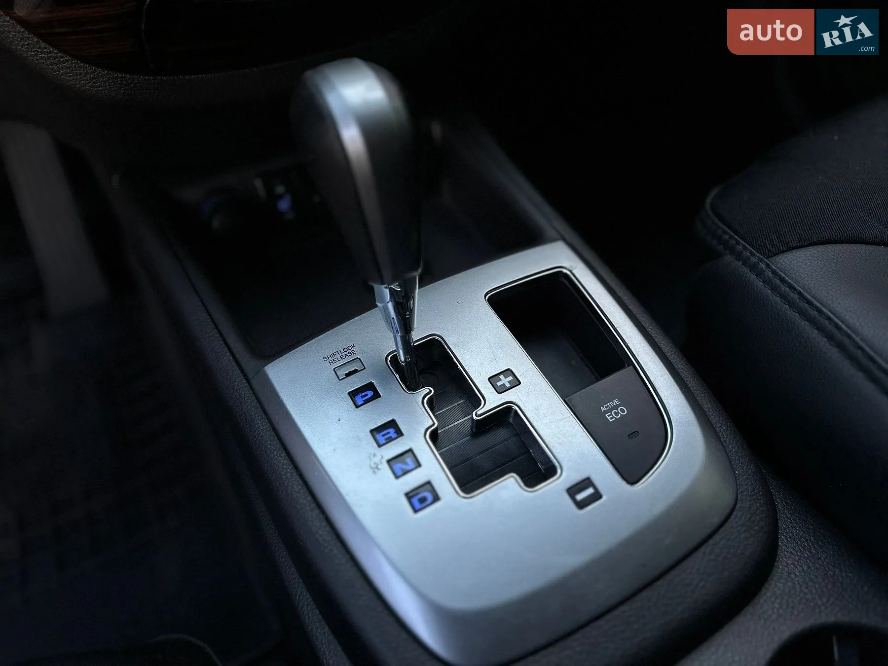 2010 Hyundai Santa Fe - мініатюра 33
