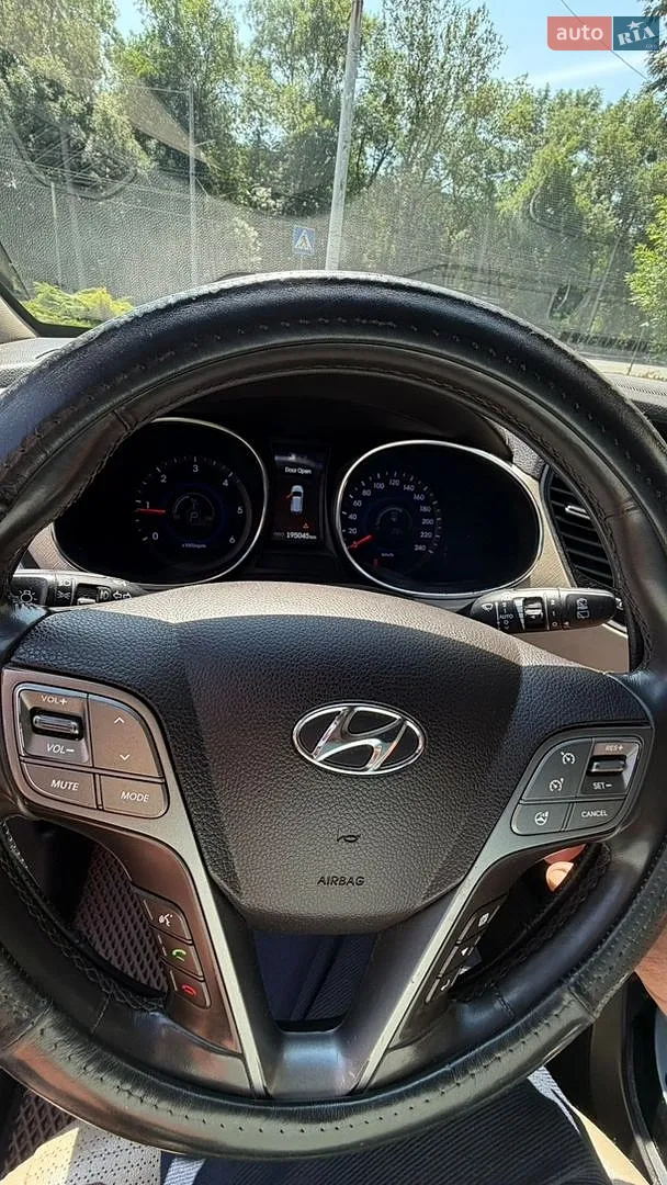 2014 Hyundai Santa Fe - мініатюра 16