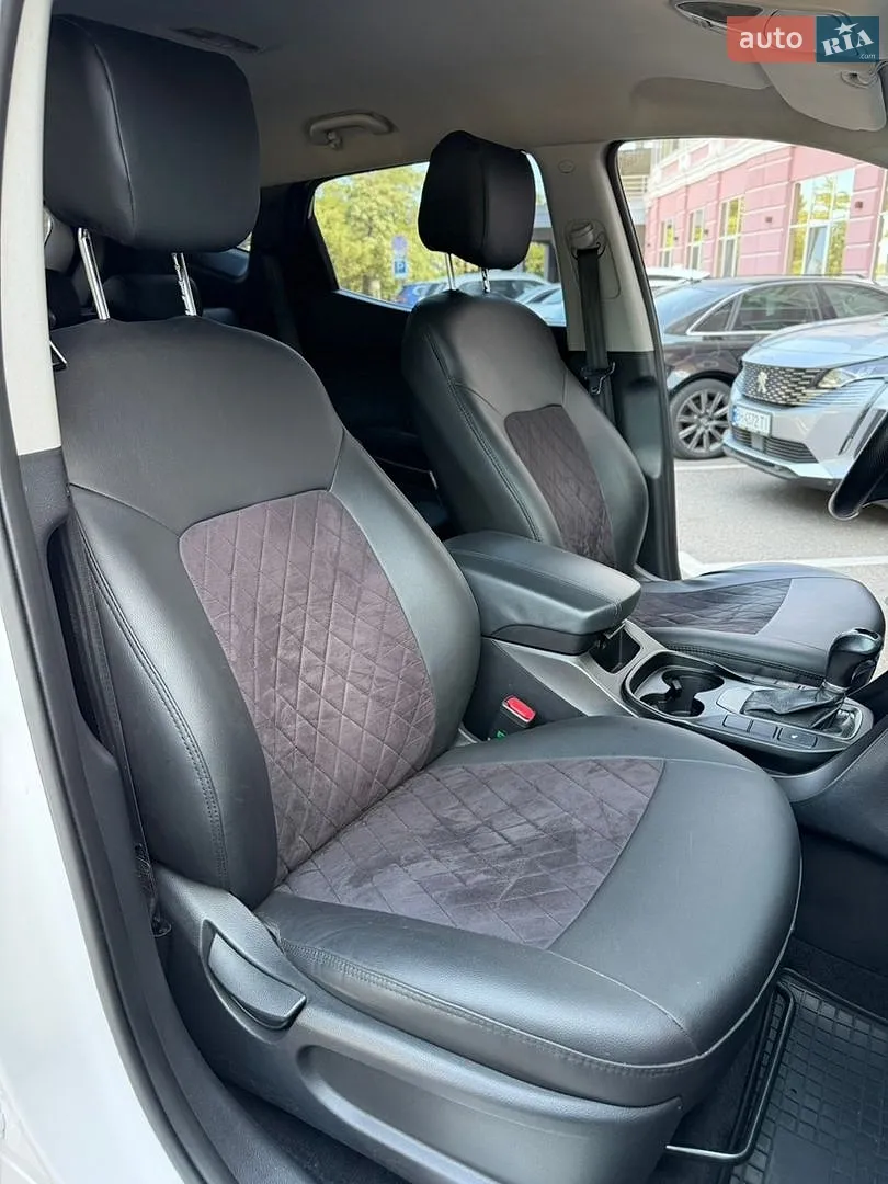 2012 Hyundai Santa Fe - мініатюра 45