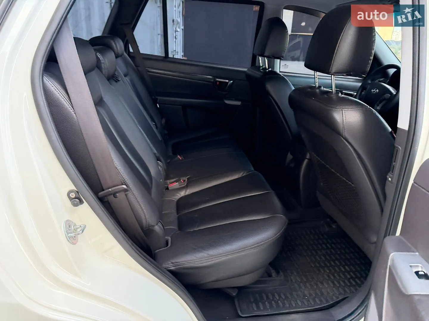 2011 Hyundai Santa Fe - мініатюра 24
