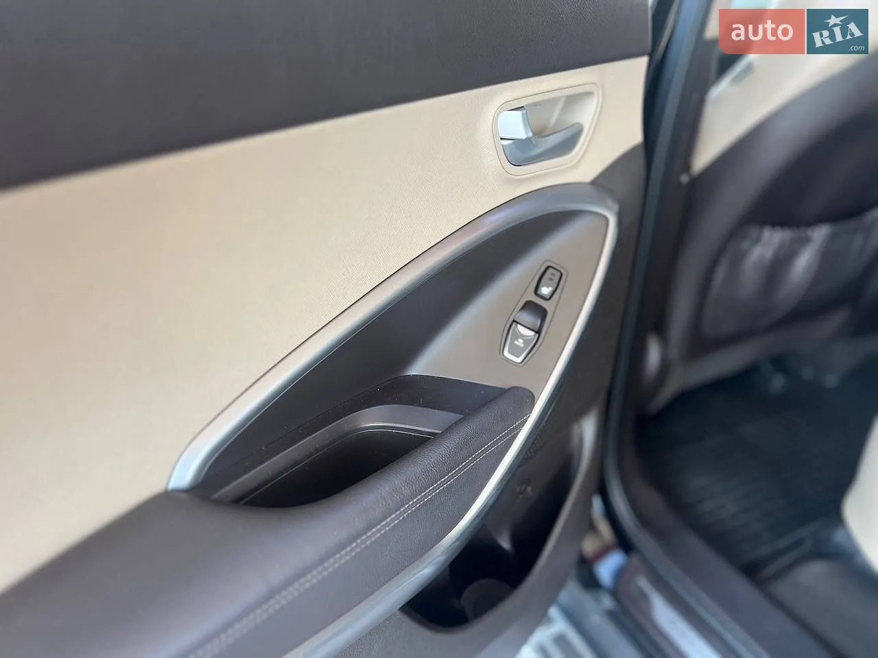 2012 Hyundai Santa Fe - мініатюра 14