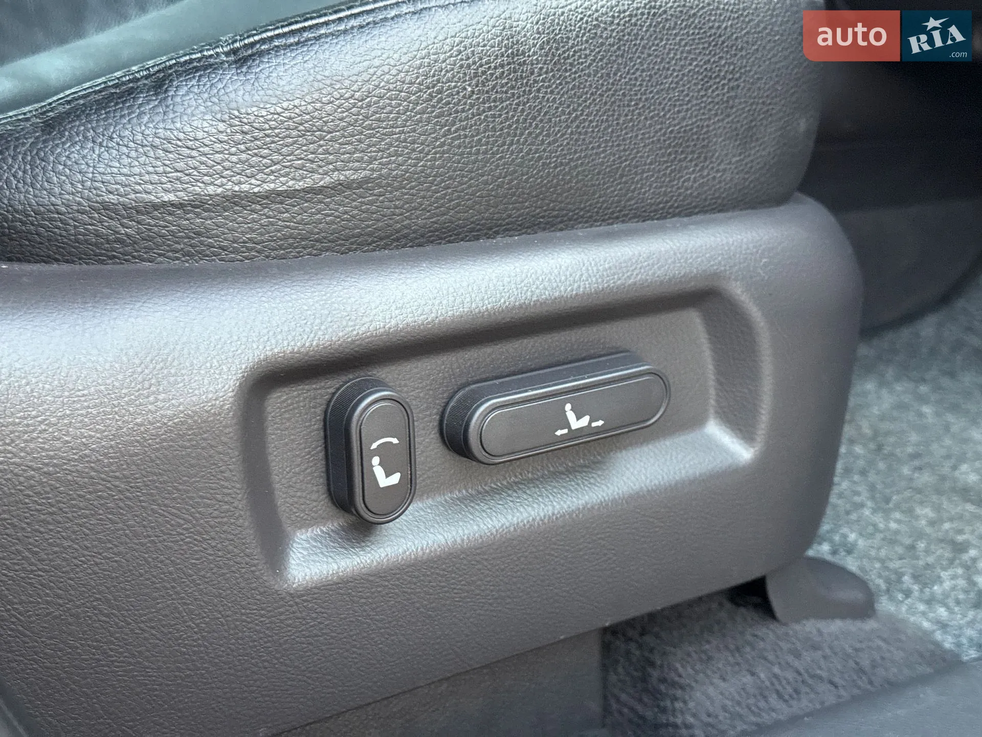 2010 Hyundai Santa Fe - мініатюра 47