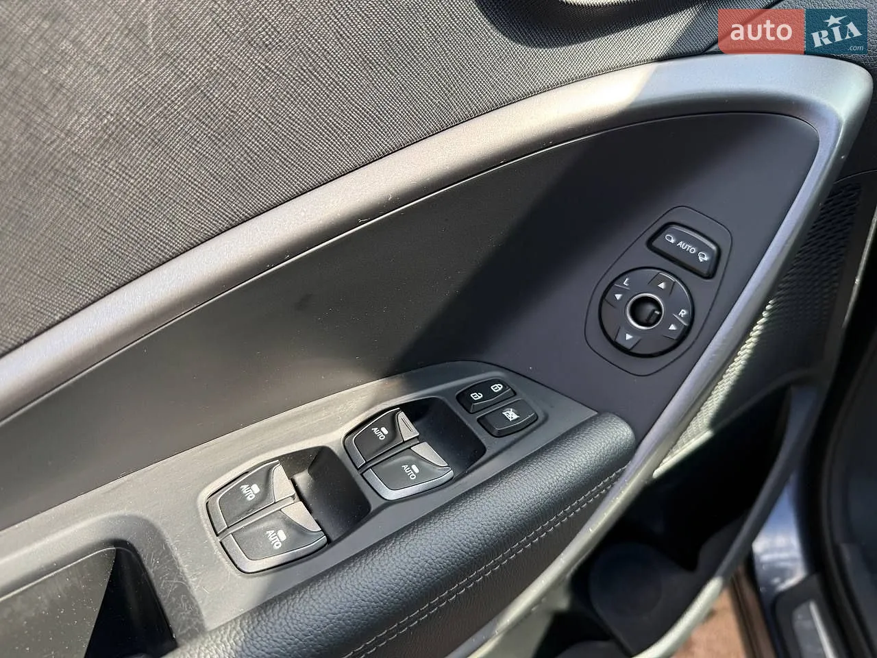 2013 Hyundai Santa Fe - мініатюра 29