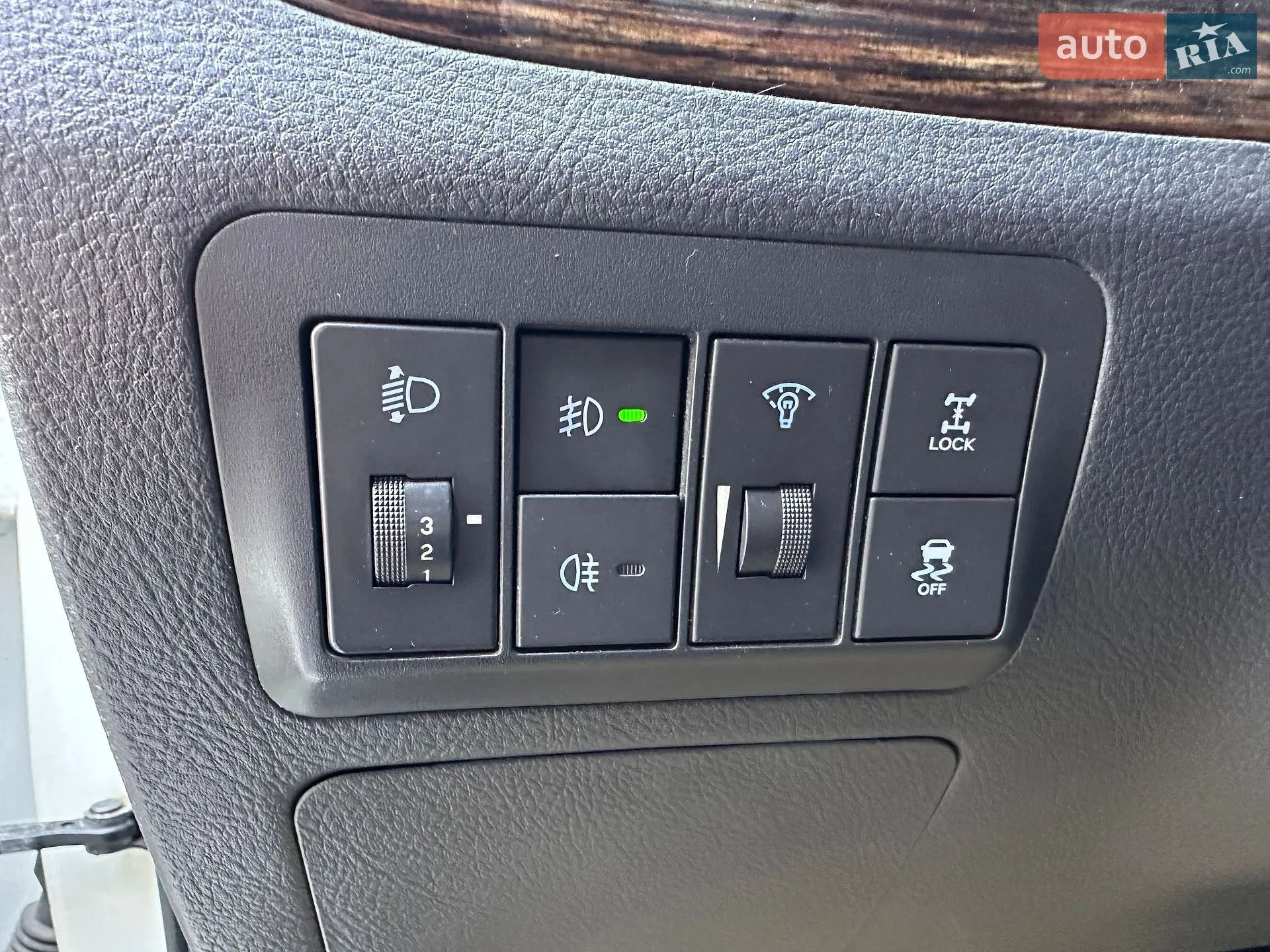 2011 Hyundai Santa Fe - мініатюра 29