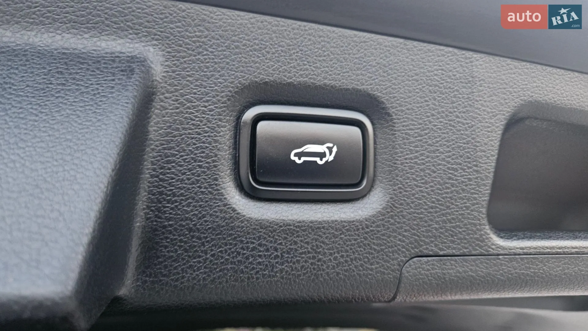 2018 Hyundai Santa Fe - мініатюра 28