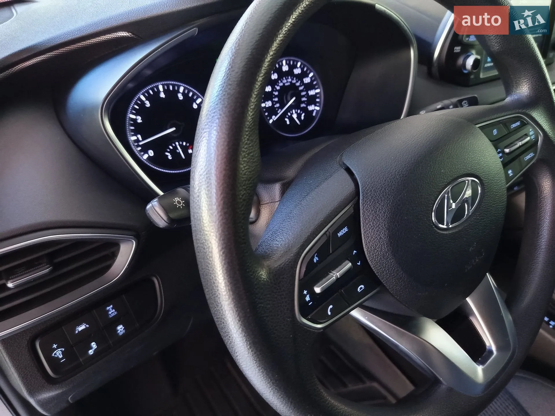 2019 Hyundai Santa Fe - мініатюра 18