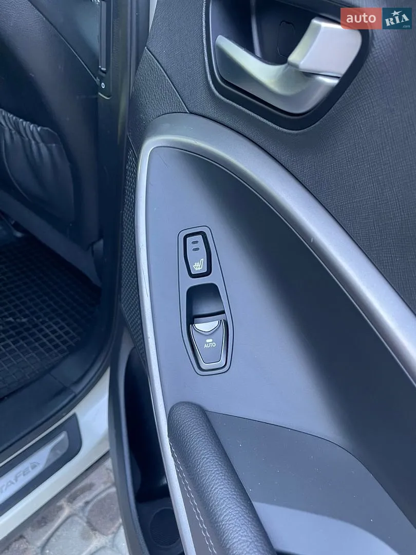 2013 Hyundai Santa Fe - мініатюра 11