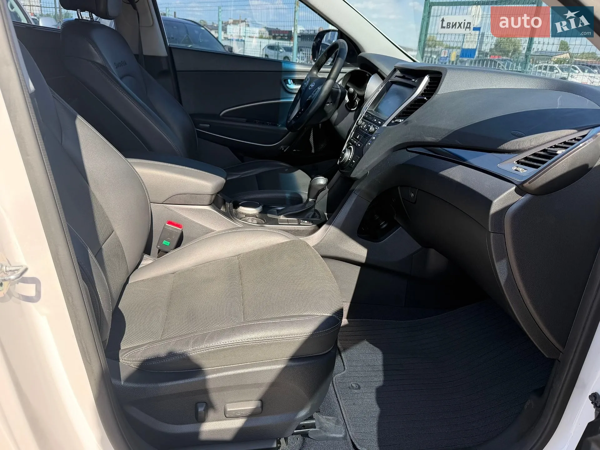 2015 Hyundai Santa Fe - мініатюра 31